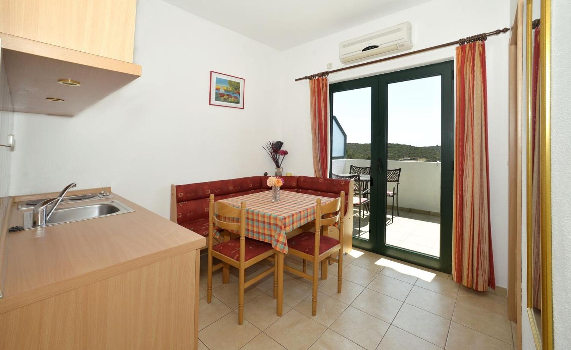 Apartments Toni Maslinica Bagian luar foto